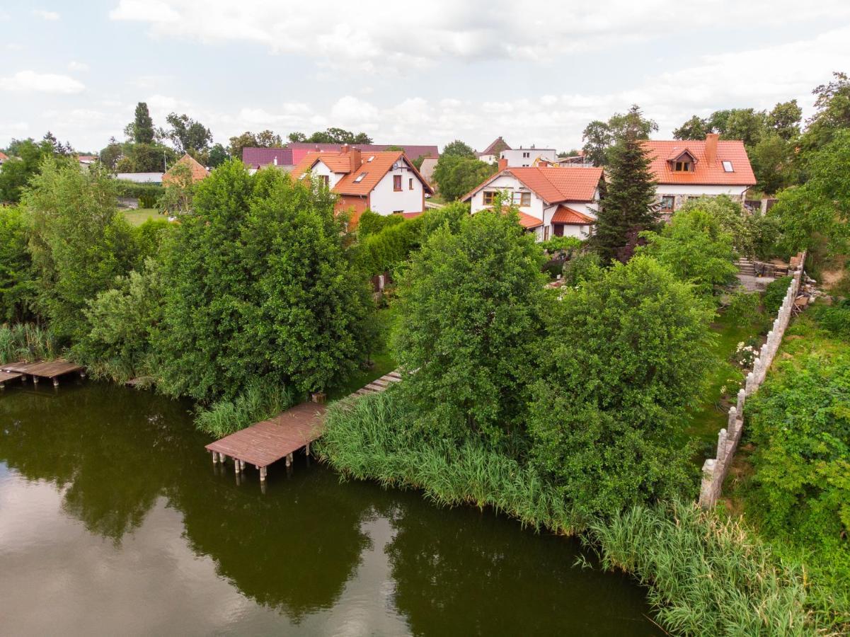 Dom Nad Jeziorem Z Prywatnym Pomostem I Lodka - Wifi I Parking W Cenie Villa Strzelce Krajenskie Kültér fotó